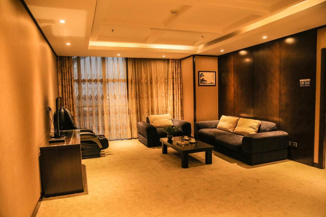 Days Hotel Beijing Guomen Esterno foto